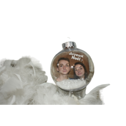 Boule de Noël  avec neige