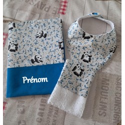 Lot bavoir , débarbouilette & carnet de santé personnalisé