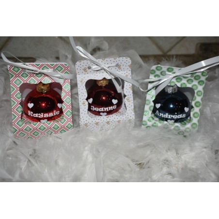 boule prenom dans son écrin (différentes  couleurs de boules )