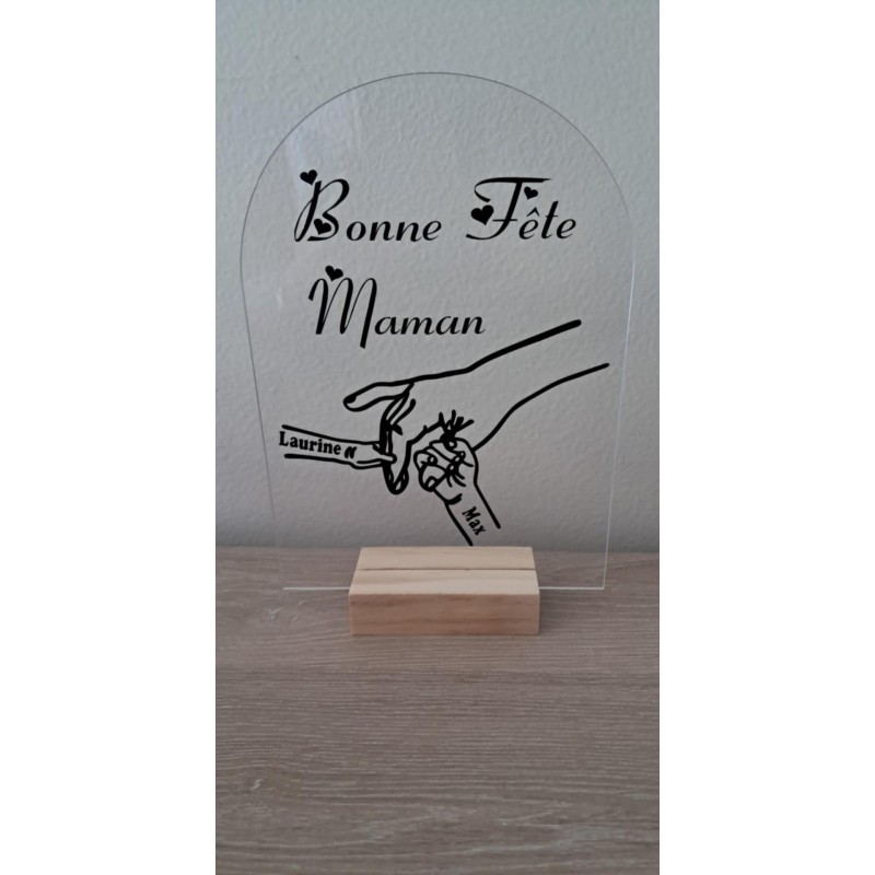 cadre  avec mains sur socle 15,5cm sur 9.50 cm