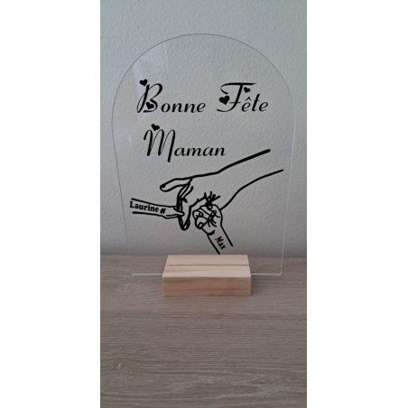 cadre  avec mains sur socle 15,5cm sur 9.50 cm