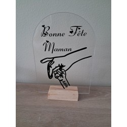 cadre  avec mains sur socle 15,5cm sur 9.50 cm