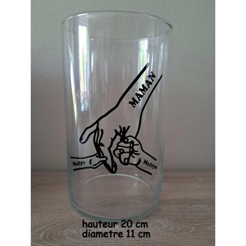 grand vase avec mains